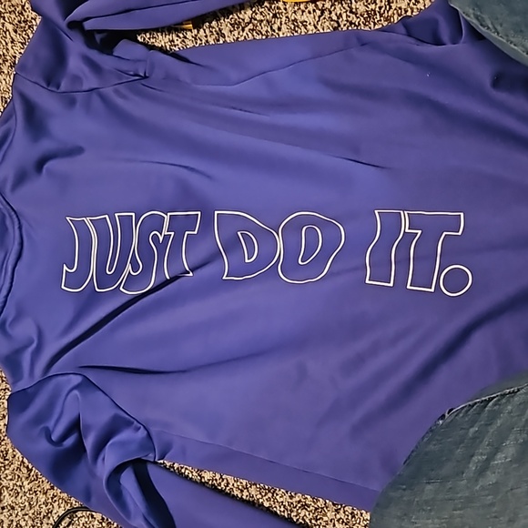 Nike pre loved hoodie. Women's size S. Color blue - Picture 5 of 8